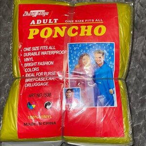 Pack of 10 Vinyl Adult Ponchos.  One Size Fits All. Green.